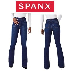 SPANX High waisted Pull on Flare Jeans in Midnight Shade (Dark blue)